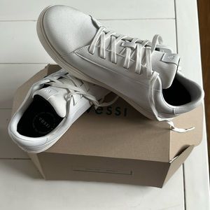 Brand new, never worn (only tried on), 11.5 men’s Vessi SoHo sneakers.
